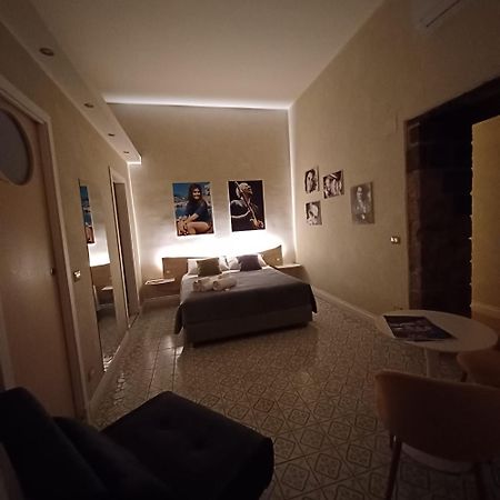 Domus Duomo B&B Napoli Екстер'єр фото